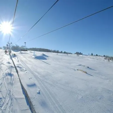 Charming Cocoon Pool And Jacuzzi جوراردُميه