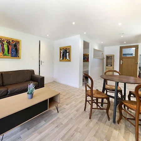 木屋 Charming Cocoon Pool And Jacuzzi *