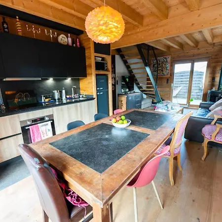 木屋 Charming Cocoon Pool And Jacuzzi *