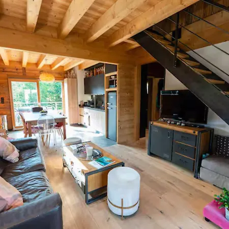 Charming Cocoon Pool And Jacuzzi *